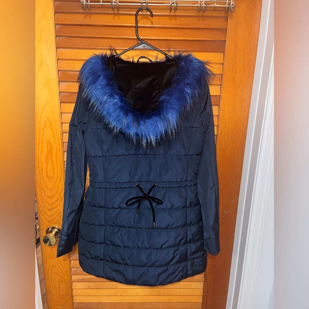 Gianni Bini navy blue parka with faux fur trim - womens size medium - Picture 2 of 6